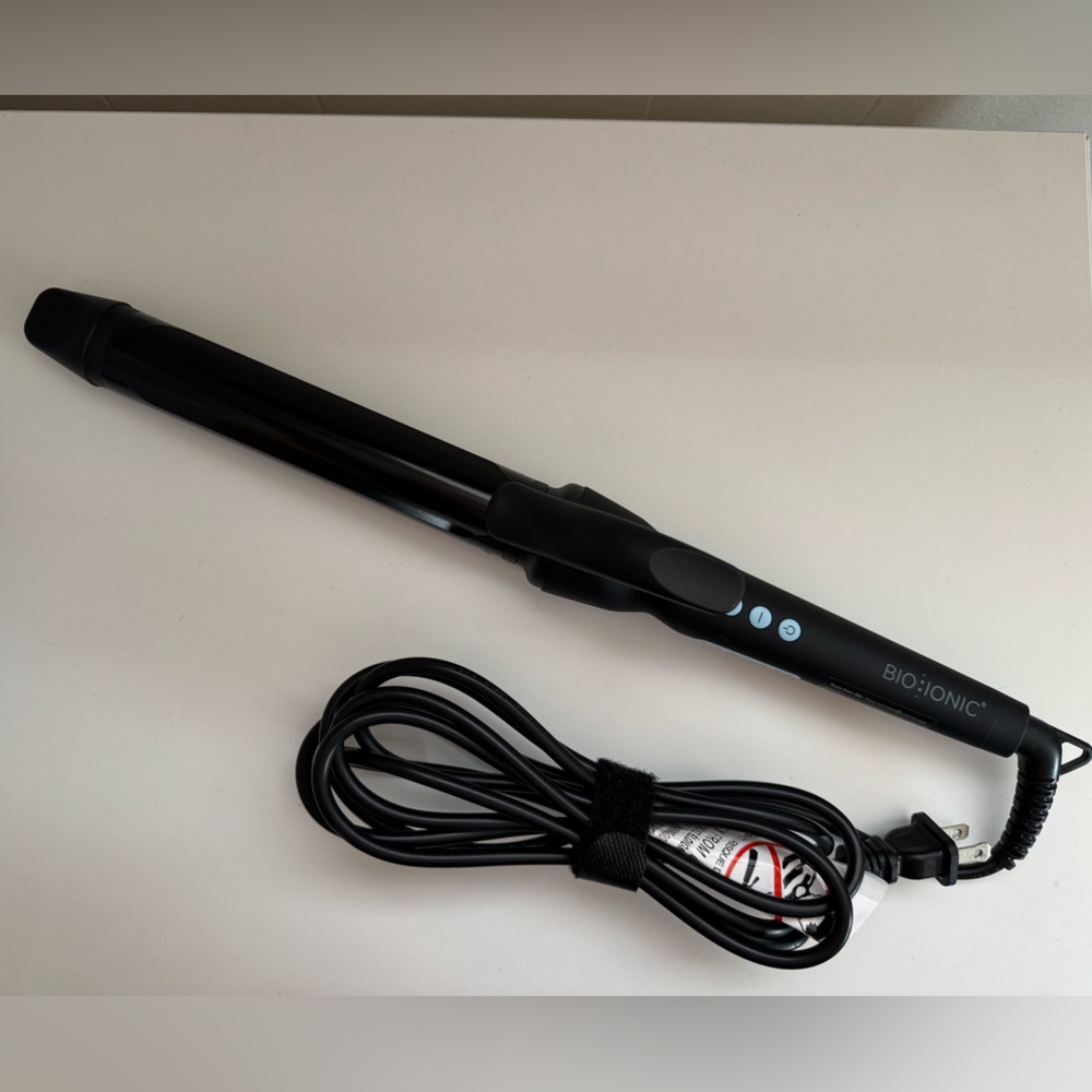 Bio Ionic Black curling iron - long barrel